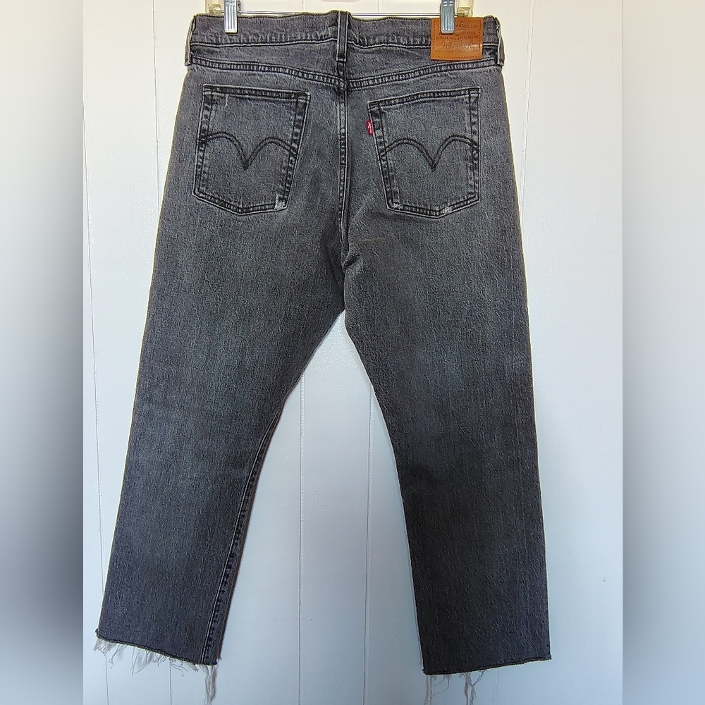 Levi's Wedgie Straight Distressed Gray Jeans Size 31 - Picture 3 of 13